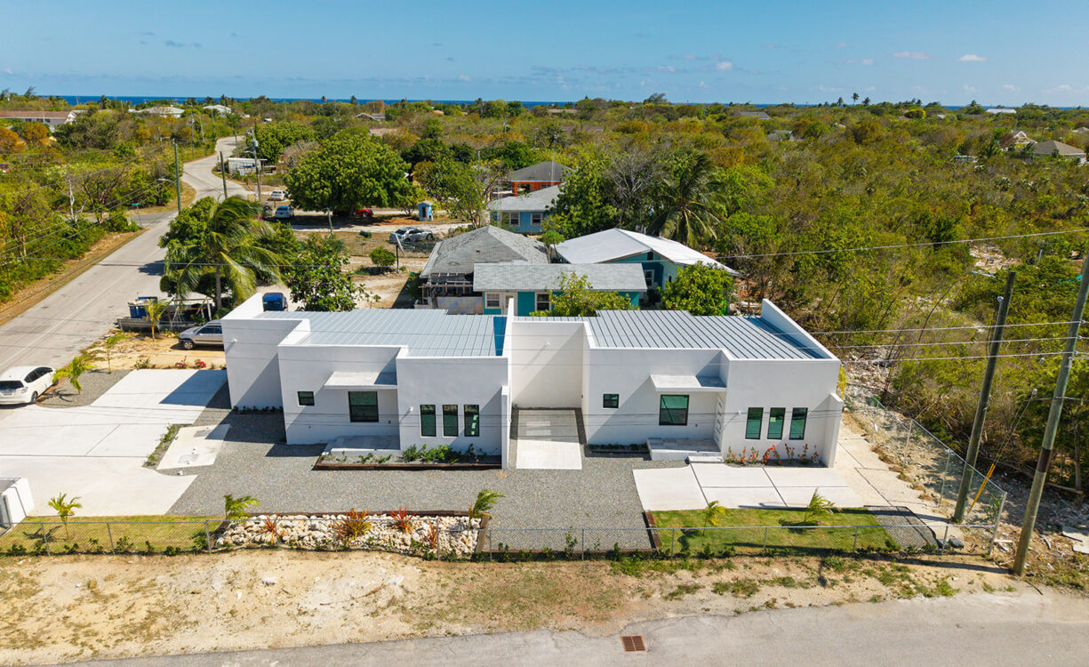 HYRE VIEW - 3 BED, 2 BATH DUPLEX