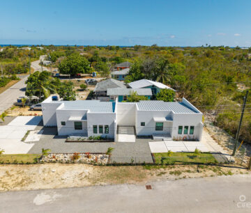 HYRE VIEW - 3 BED, 2 BATH DUPLEX