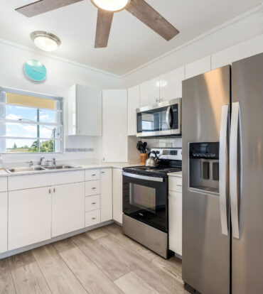 CORAL BAY VILLAGE 13, BEACH FRONT CONDO