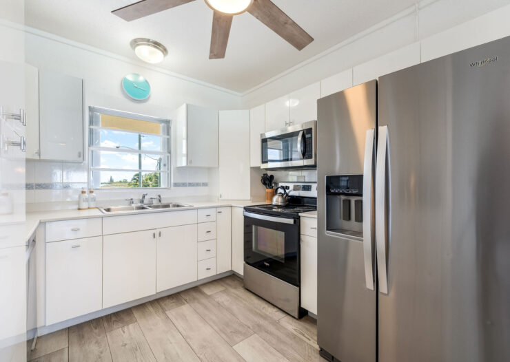 CORAL BAY VILLAGE 13, BEACH FRONT CONDO