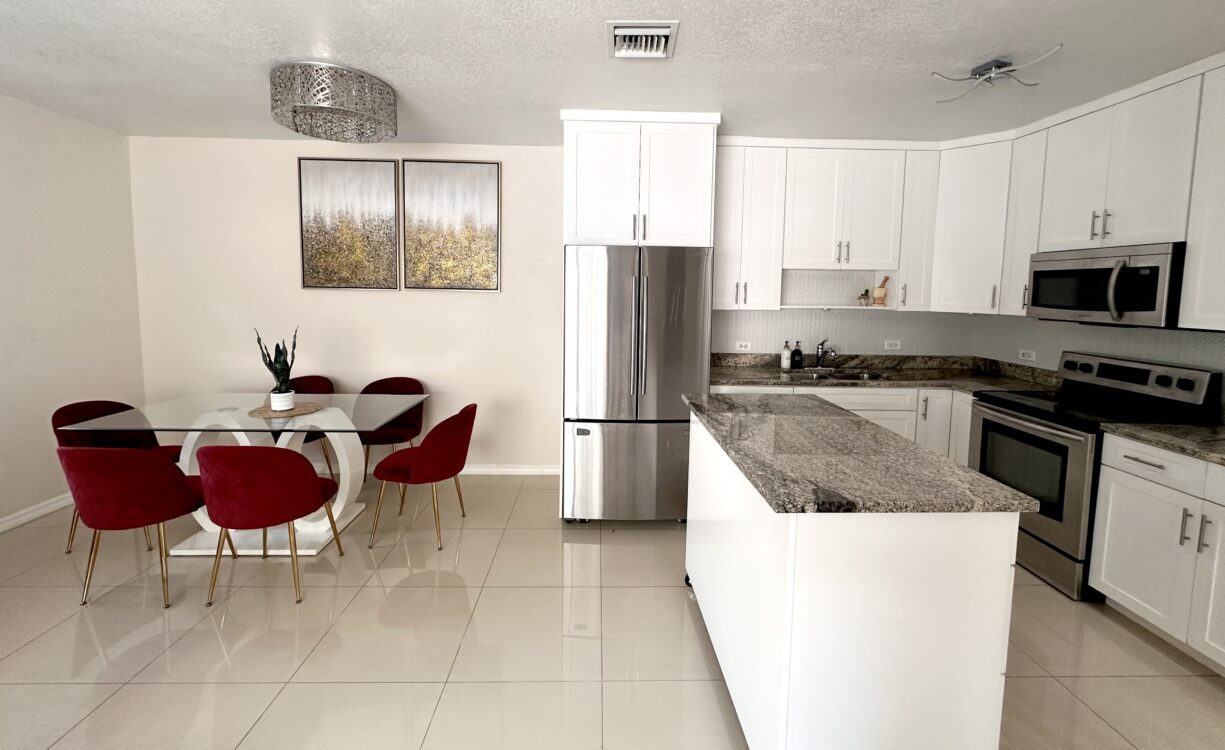 STERLING ESTATES 35, PRIVATE END UNIT