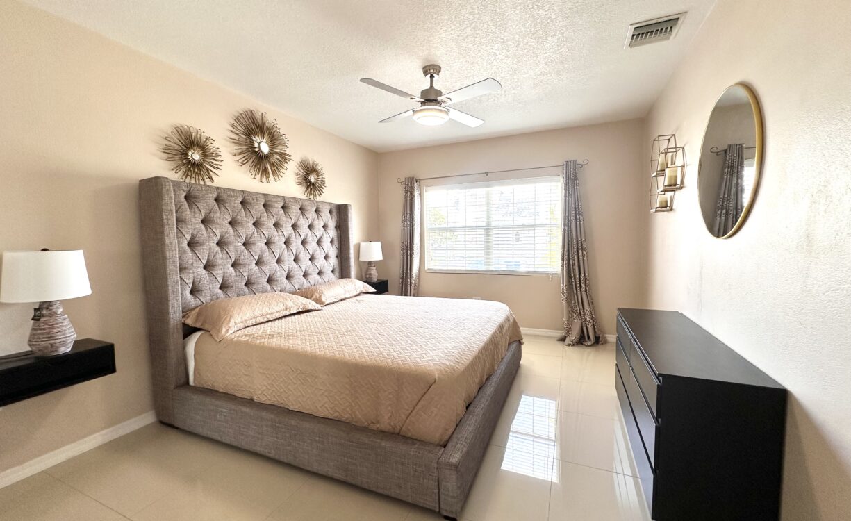 STERLING ESTATES 35, PRIVATE END UNIT