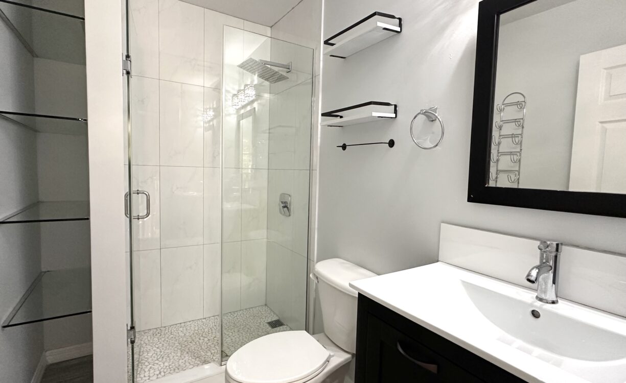 STERLING ESTATES 35, PRIVATE END UNIT