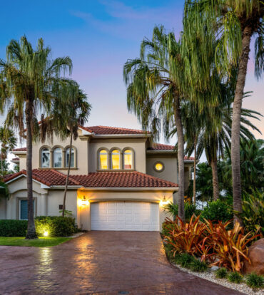 VISCAYA #1B - GOVERNORS HARBOUR WATERFRONT HOME