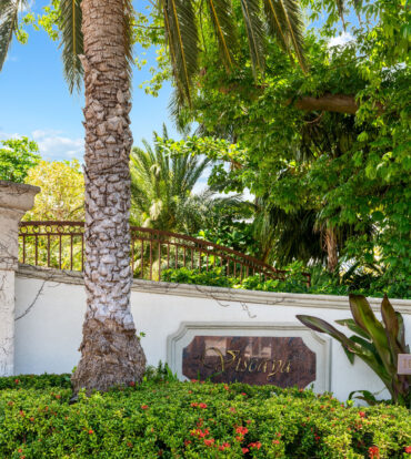 VISCAYA #1B - GOVERNORS HARBOUR WATERFRONT HOME