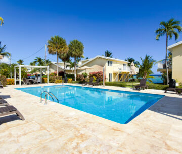 CARIBBEAN PARADISE, BEACHFRONT CONDO