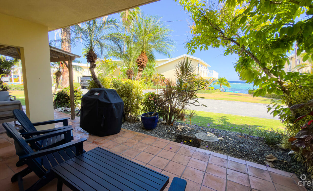 CARIBBEAN PARADISE, BEACHFRONT CONDO