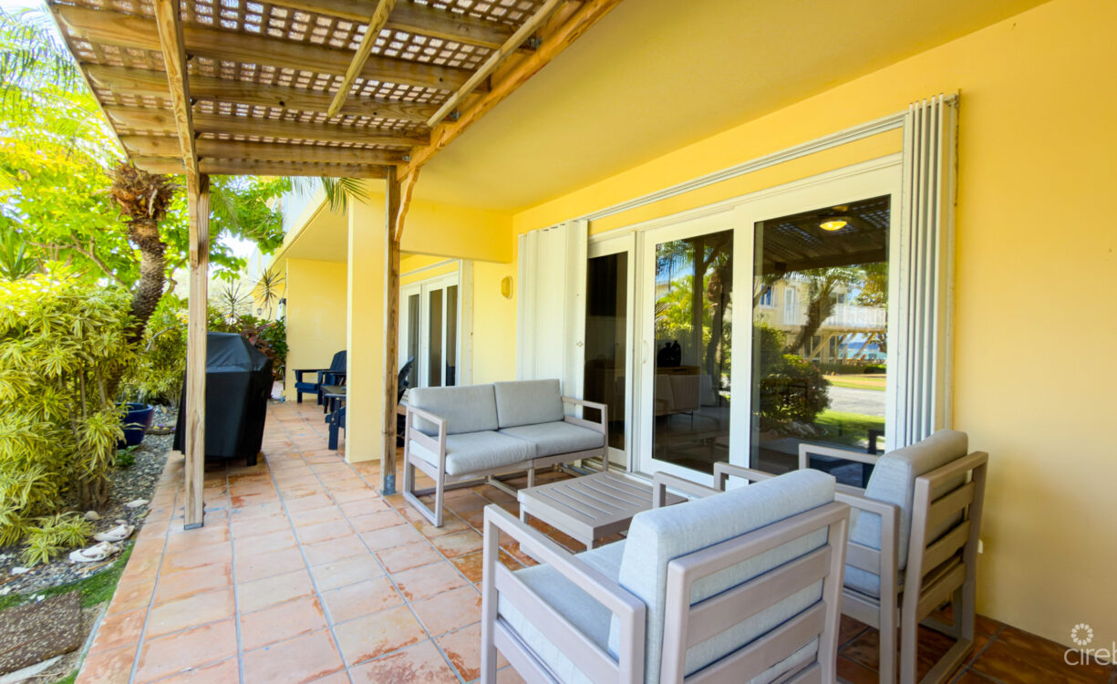 CARIBBEAN PARADISE, BEACHFRONT CONDO