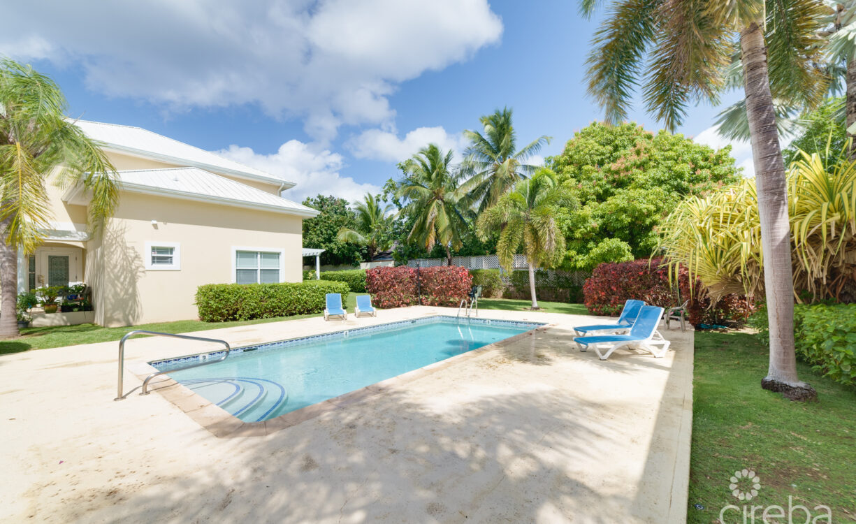 BEAUTIFULLY RENOVATED UNIT IN WALKERS SOUTH