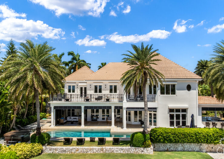PINEAPPLE HOUSE, A VISTA DEL MAR ESTATE