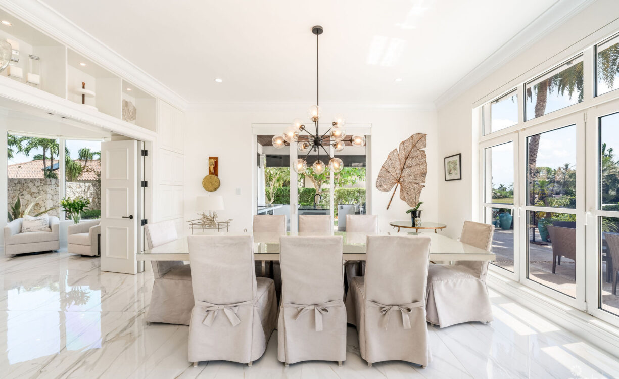PINEAPPLE HOUSE, A VISTA DEL MAR ESTATE