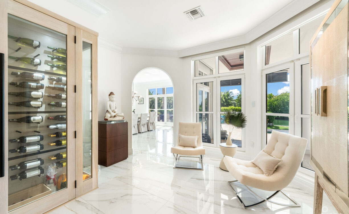 PINEAPPLE HOUSE, A VISTA DEL MAR ESTATE