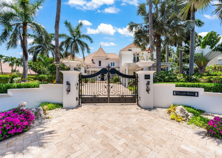 PINEAPPLE HOUSE, A VISTA DEL MAR ESTATE