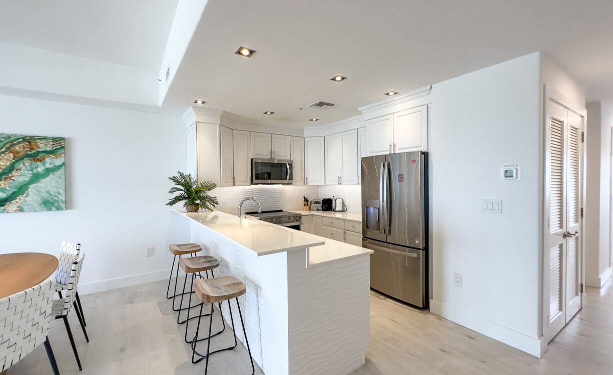 SOUTH BAY BEACH CLUB UNIT 27