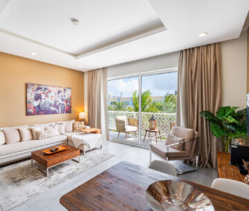 PRIME 1-BED CONDO AT THE GROVE | STEPS TO SMB & RESORT-STYLE LIVING