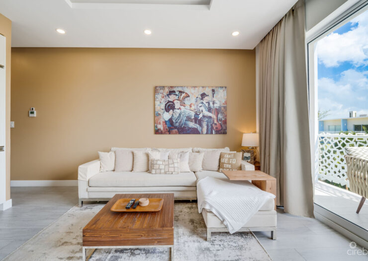 PRIME 1-BED CONDO AT THE GROVE | STEPS TO SMB & RESORT-STYLE LIVING