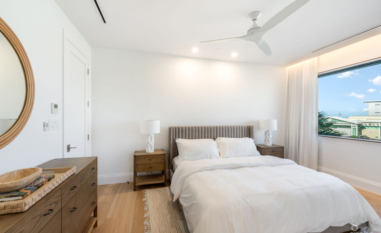 THE SANDS, LUXURY OCEAN VIEW CONDO, ROOF TOP TERRACE, SMB