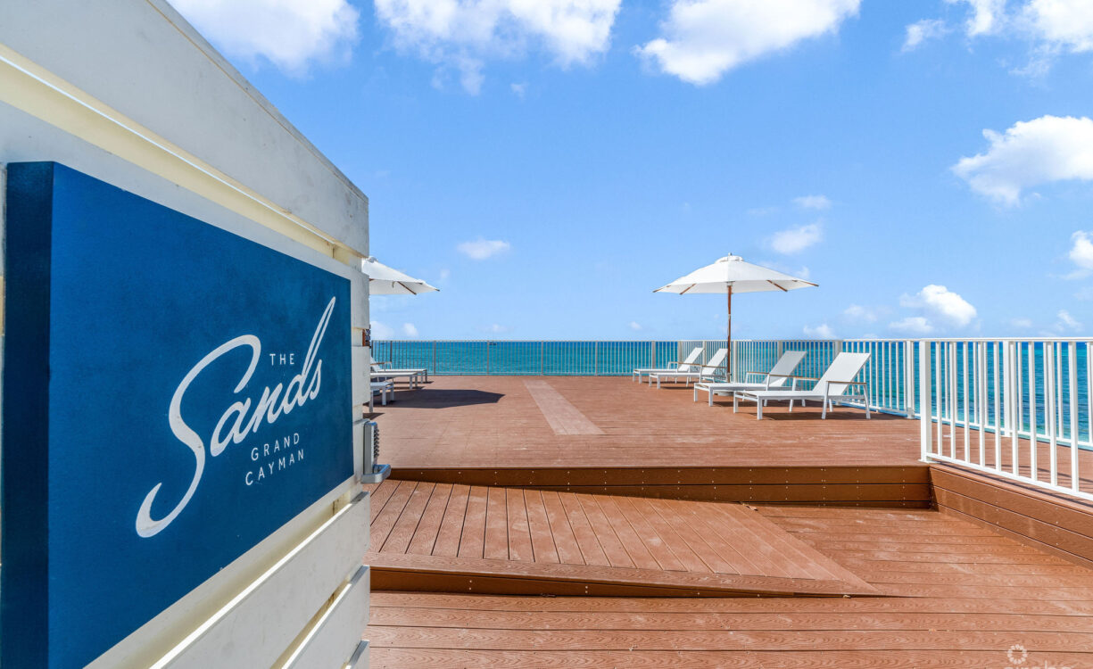 THE SANDS, LUXURY OCEAN VIEW CONDO, ROOF TOP TERRACE, SMB