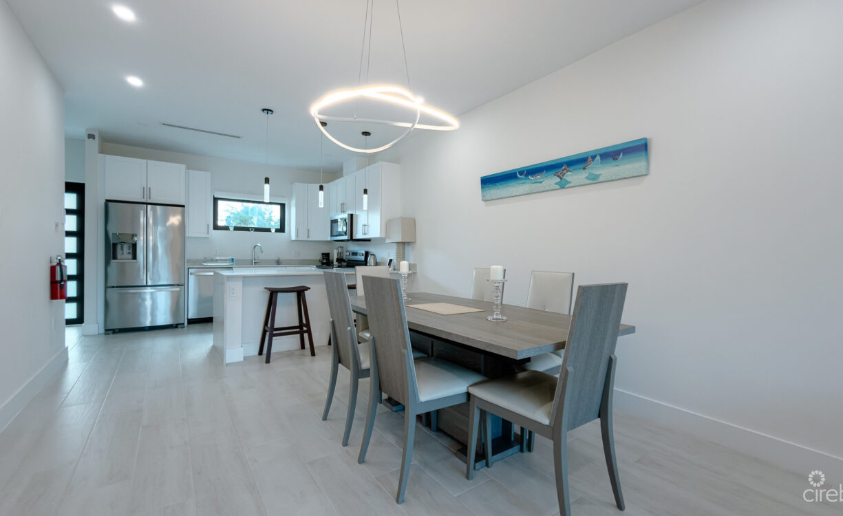 THE LAGOONS 2 BED WATERFRONT TOWNHOUSE