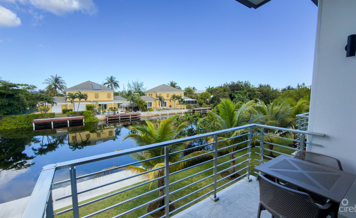 THE LAGOONS 2 BED WATERFRONT TOWNHOUSE