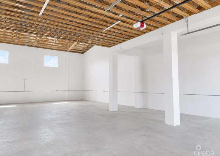 PRIME LOCATION - LEASED INVESTMENT WAREHOUSE