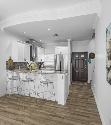HARBOUR POINT OCEANFRONT 3 BED PLUS OFFICE
