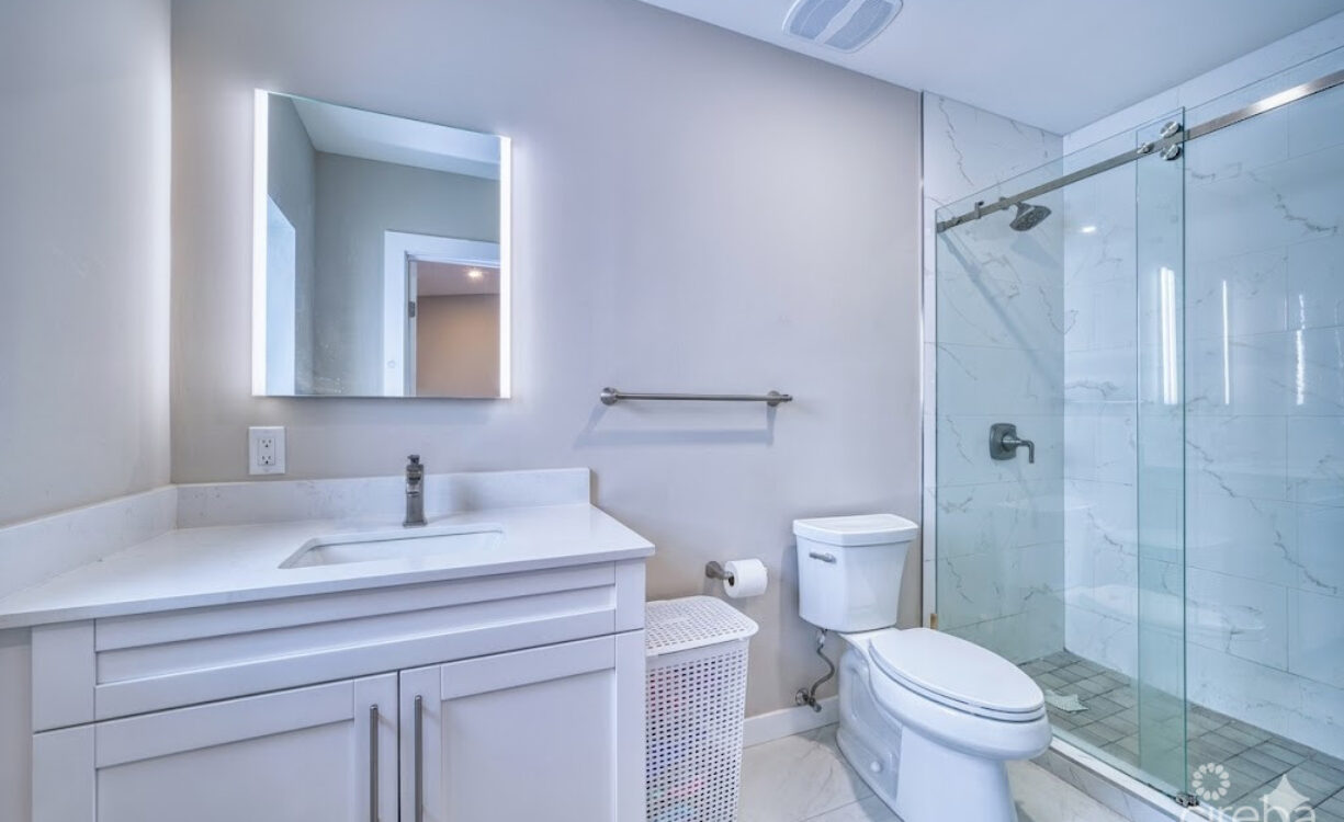 DOWNTOWN REACH 801
