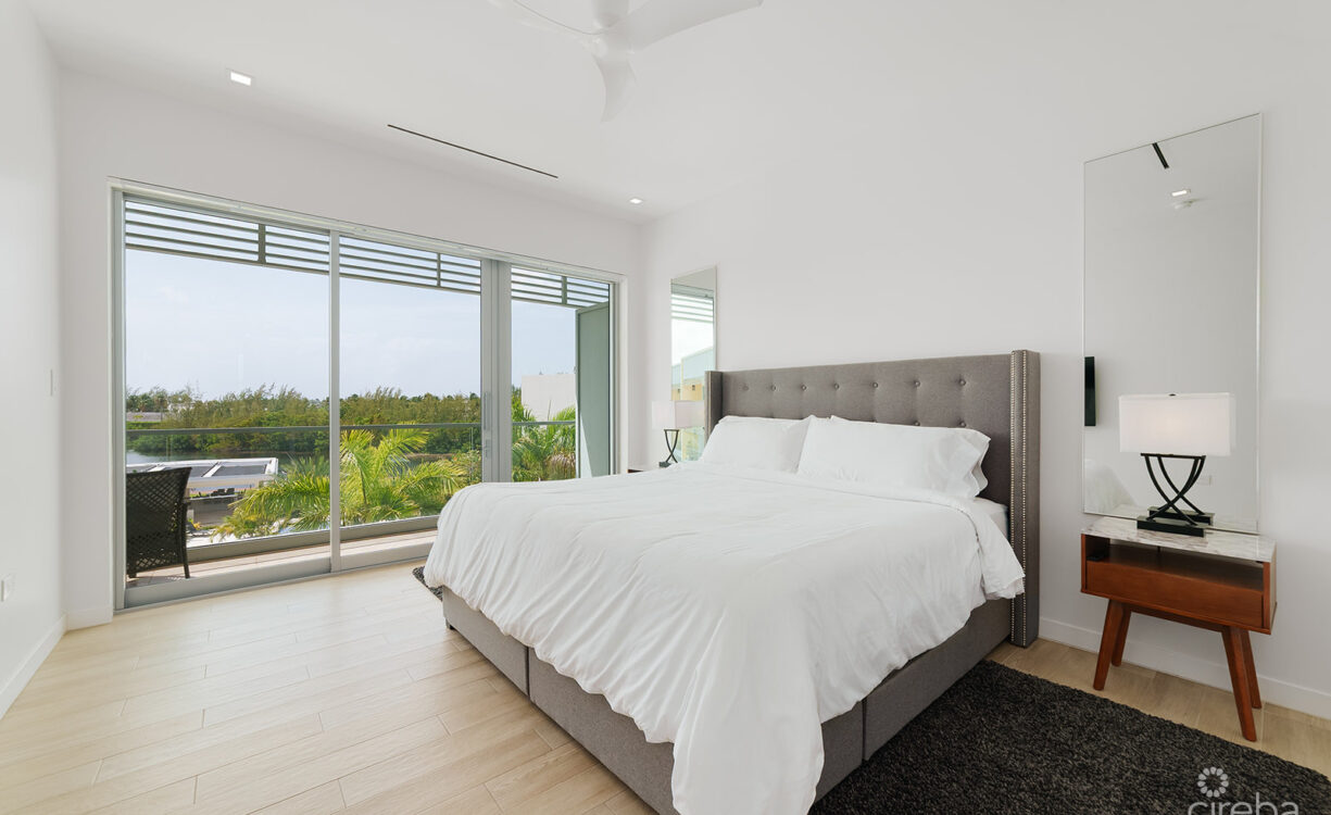 ONE CANAL POINT PENTHOUSE WITH COVERED ROOF TERRACE