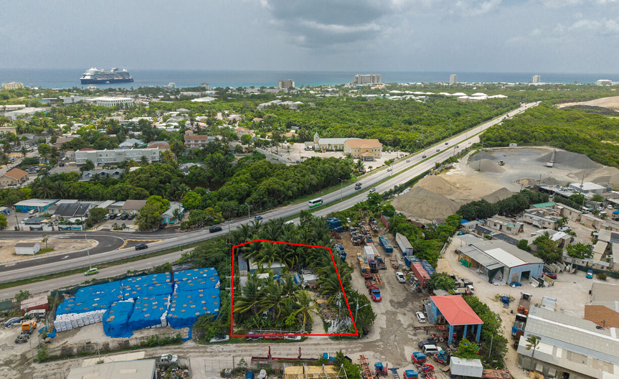 HEAVY INDUSTRIAL - 0.50 ACRES ON SEYMOUR DR