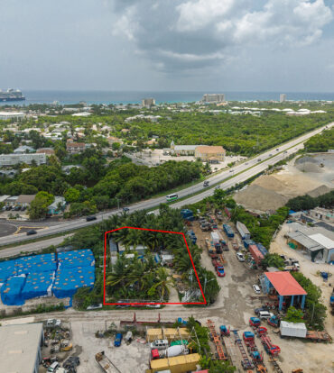 HEAVY INDUSTRIAL - 0.50 ACRES ON SEYMOUR DR