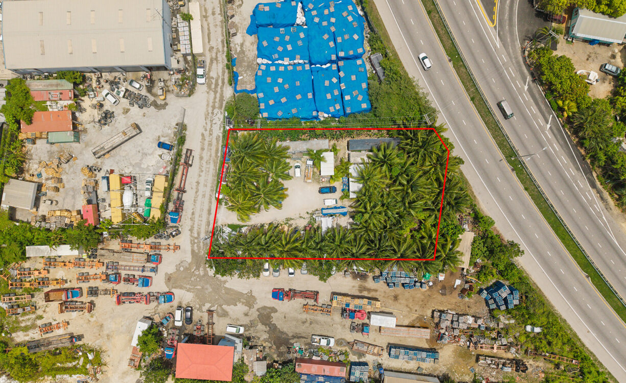 HEAVY INDUSTRIAL - 0.50 ACRES ON SEYMOUR DR