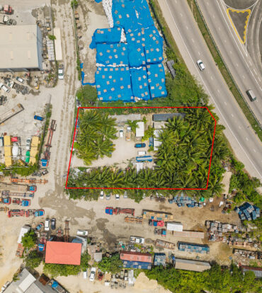 HEAVY INDUSTRIAL - 0.50 ACRES ON SEYMOUR DR