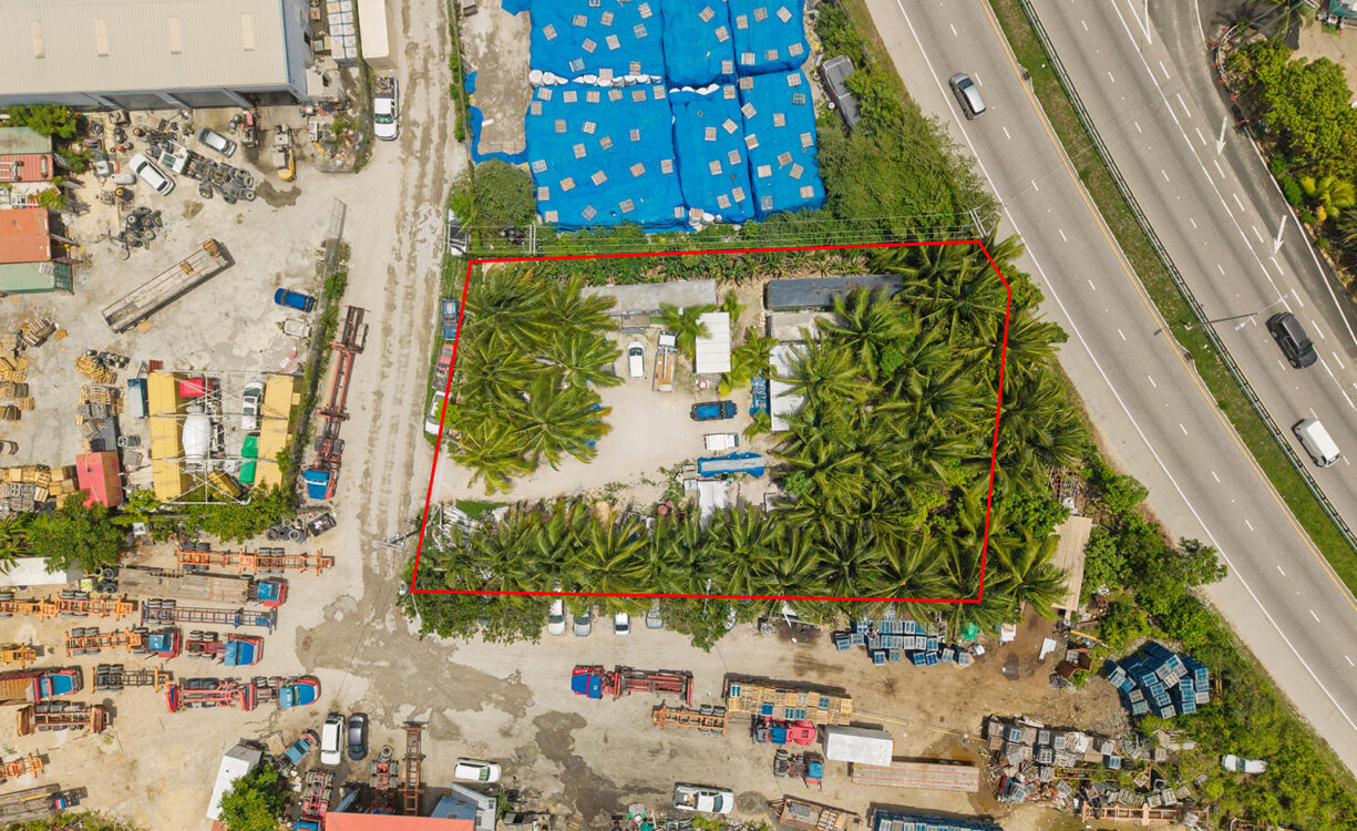 HEAVY INDUSTRIAL - 0.50 ACRES ON SEYMOUR DR