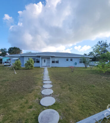 WATERVIEW HOME, JUST OFF SMB CORRIDOR
