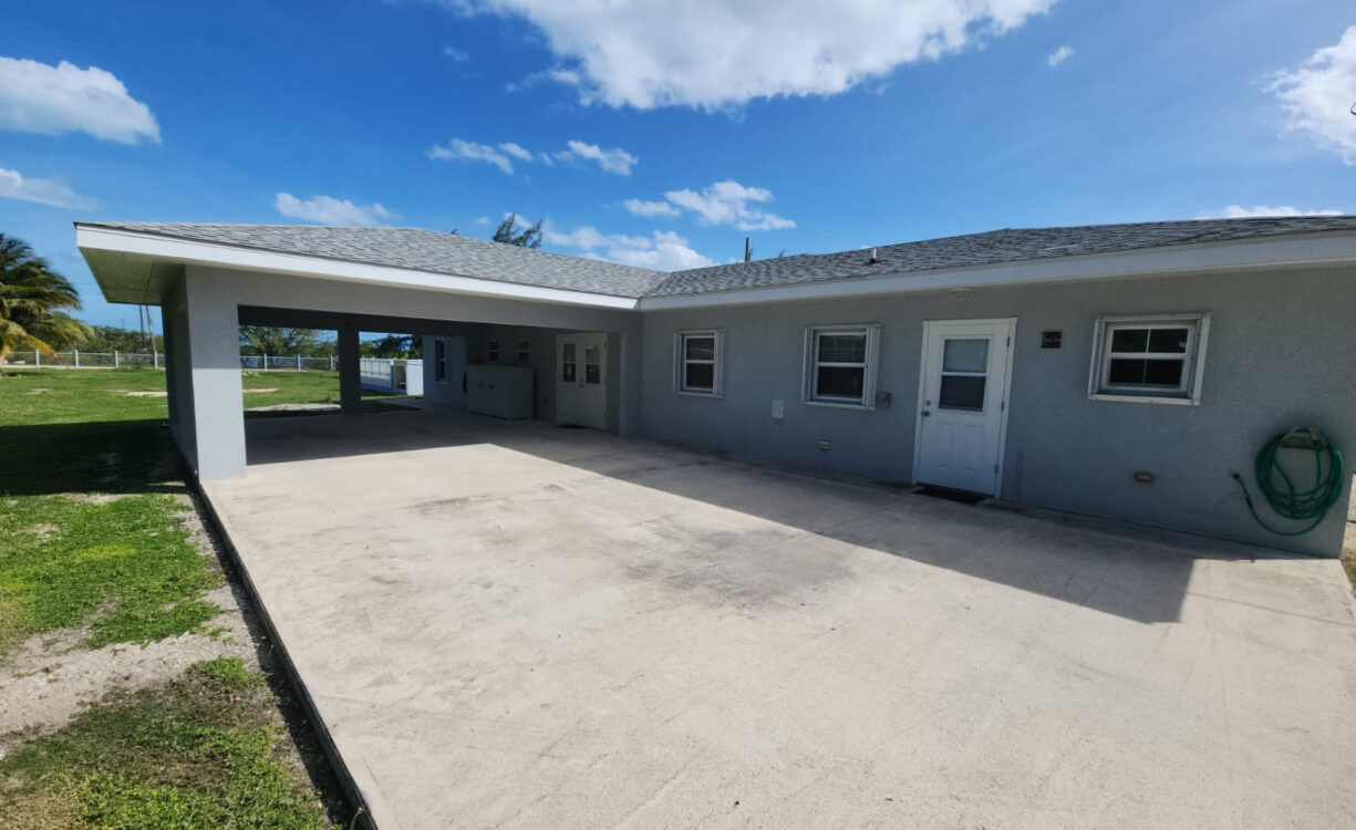 WATERVIEW HOME, JUST OFF SMB CORRIDOR