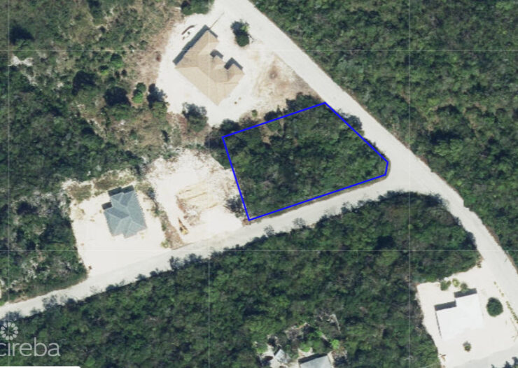 CORNER LOT ON THE BLUFF - CAYMAN BRAC - .36 ACRES