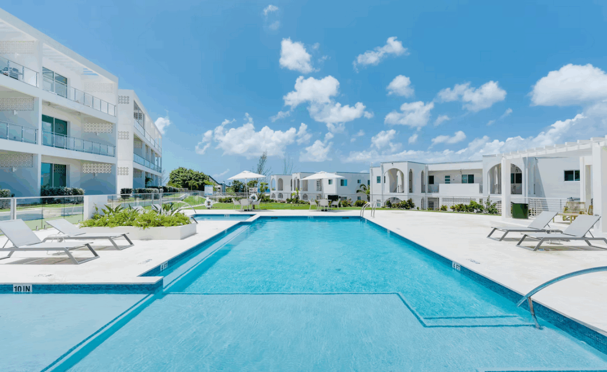 SUNSET POINT - BEAUTIFULLY UPGRADED 3 BED WITH PANORAMIC OCEAN VIEWS
